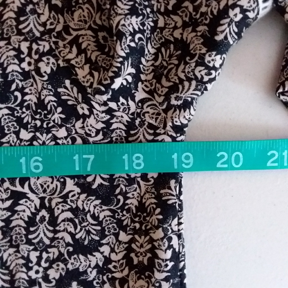 ☆☆SOLD☆☆ Easel Boho Style Bell Sleeve Dress - Picture 4 of 8